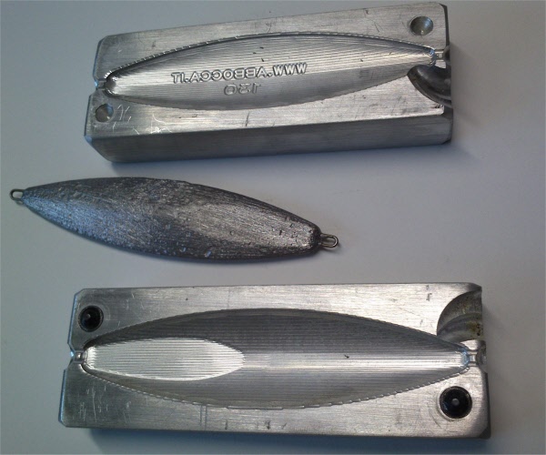 103-Stampo per "blatte" modello Rector da 130 g. 103-Stampo per "blatte" modello Rector da 130 g.